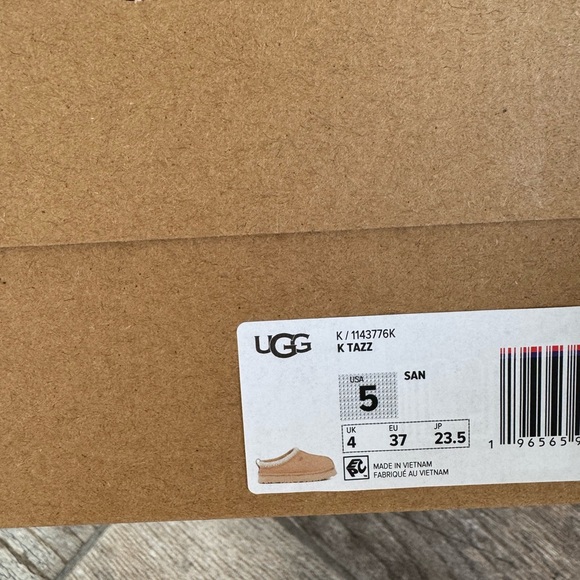 Size 5-Brand New UGG Tazz Big Kids Slipper Sand 1143776K-SAN - Picture 7 of 7